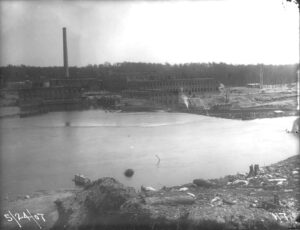 Construction of the East Millinocket Paper Mill