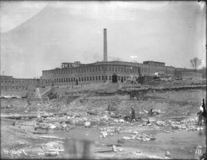 Construction of the East Millinocket Paper Mill