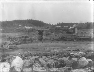 Construction of the East Millinocket Paper Mill